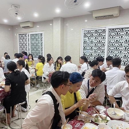 Nhu Hien Hotel Хюэ Экстерьер фото