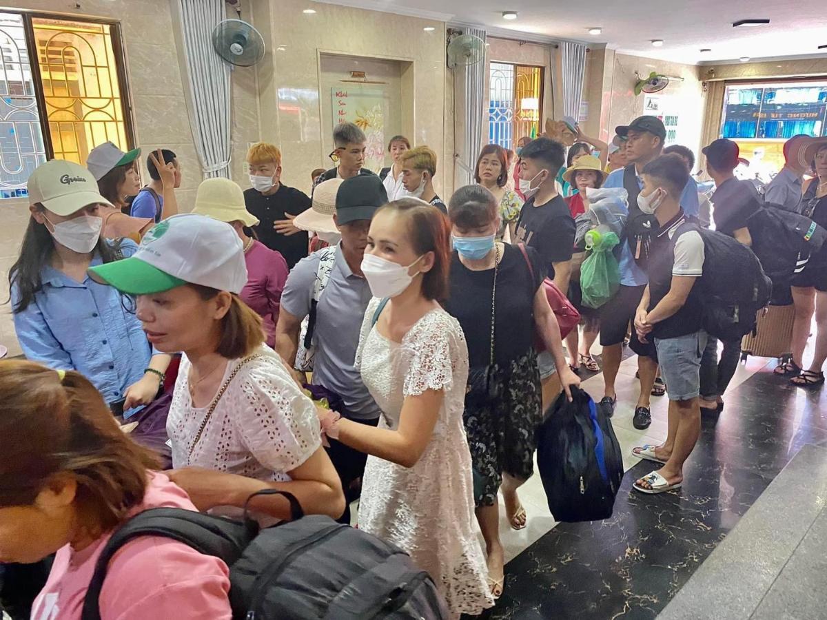 Nhu Hien Hotel Хюэ Экстерьер фото