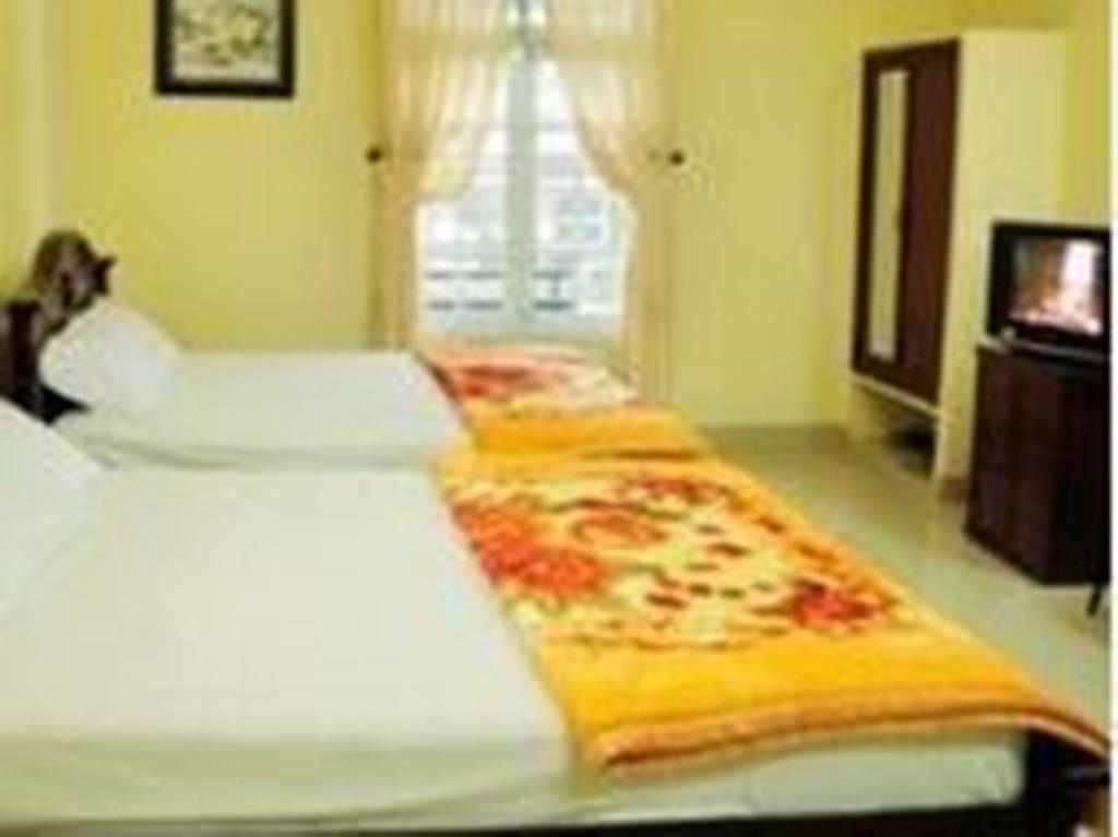 Nhu Hien Hotel Хюэ Экстерьер фото